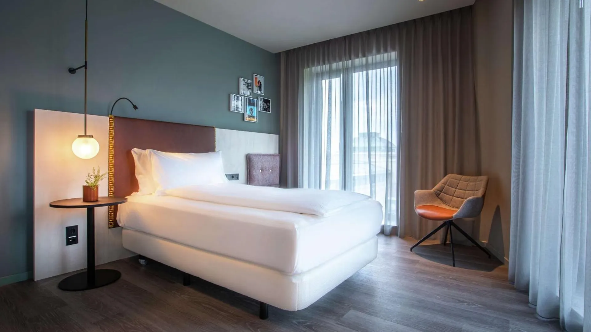 **** Hotel Hilton Garden Inn MHG Alemania
